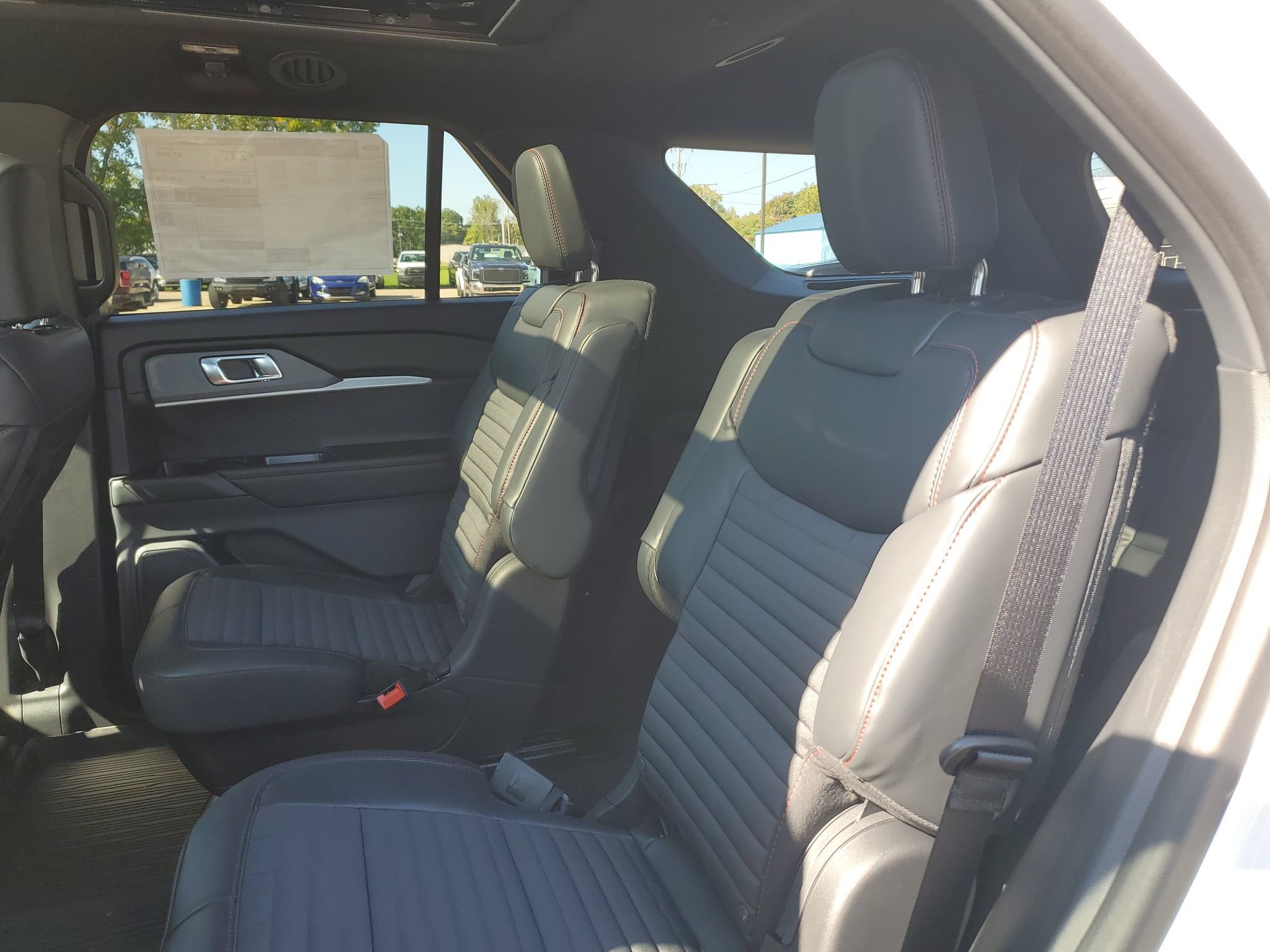 New 2027 Ford Explorer ST-Line w/ Premium Package AWD/4WD image 10