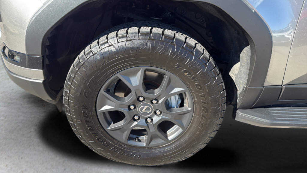Certified 2024 Lexus GX 550 AWD/4WD image 17