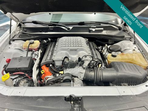 Used 2016 Dodge Challenger SRT Hellcat RWD image 20