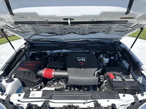 Certified 2022 Toyota Tacoma SR5 RWD image 34