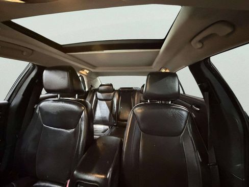 Used 2018 Chrysler 300 Limited w/ Safetytec Plus Group AWD/4WD image 20