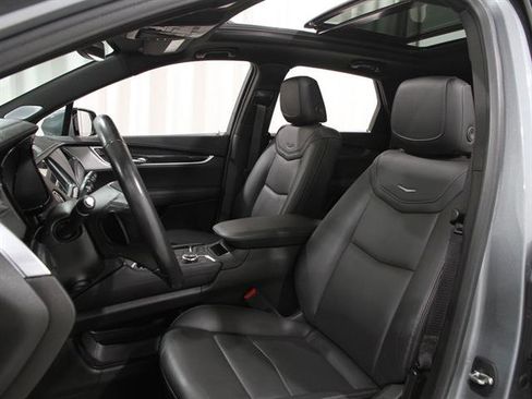 Certified 2023 Cadillac XT5 Premium Luxury image 5