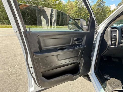 Used 2018 RAM 1500 Tradesman w/ Popular Equipment Group image 12