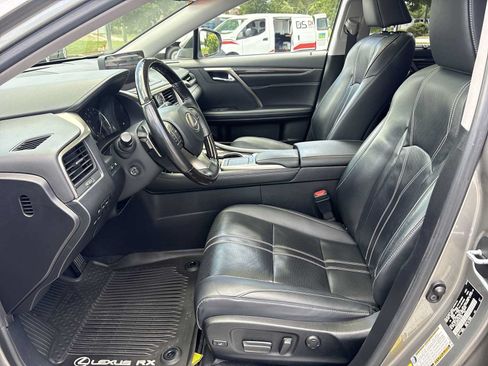 Used 2020 Lexus RX 350L Luxury w/ Cold Weather Package (CT) FWD image 20