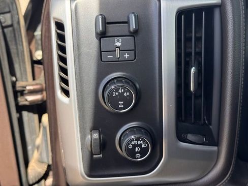 Used 2016 GMC Sierra 2500 SLT w/ Driver Alert Package image 16