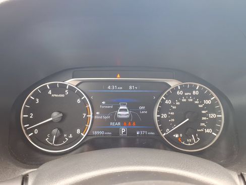 Used 2025 Nissan Altima 2.5 SV FWD image 30