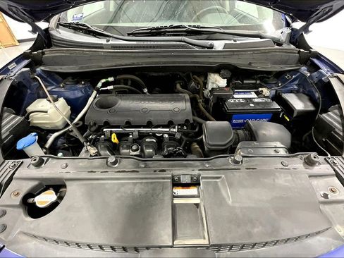 Used 2012 Hyundai Tucson GLS image 12