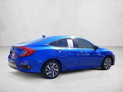 Used 2018 Honda Civic EX image 4
