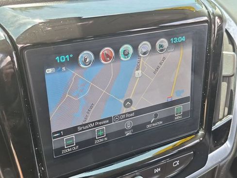 Used 2018 Chevrolet Traverse Premier w/ Driver Confidence II Package FWD image 16