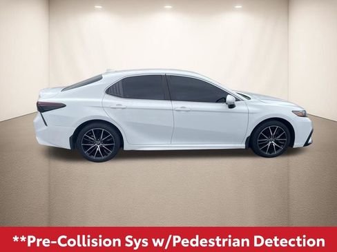 Used 2024 Toyota Camry SE FWD image 15