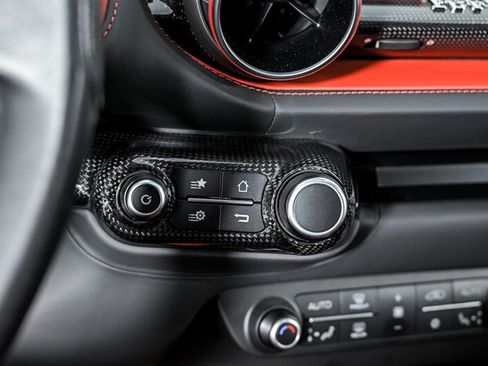 Used 2018 Ferrari 812 Superfast RWD image 29