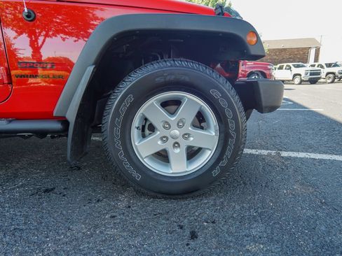 Used 2015 Jeep Wrangler Sport w/ Quick Order Package 24S AWD/4WD image 10