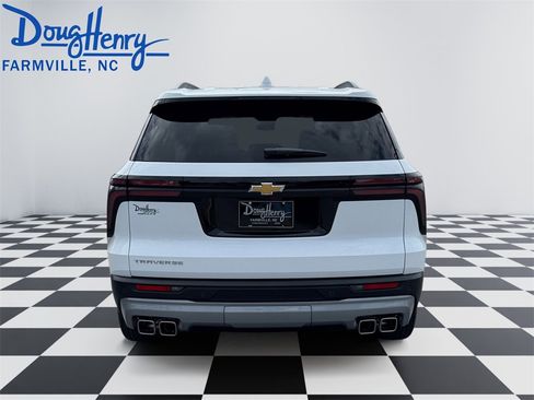 New 2026 Chevrolet Traverse LT w/ Sun and Wheel Package image 4