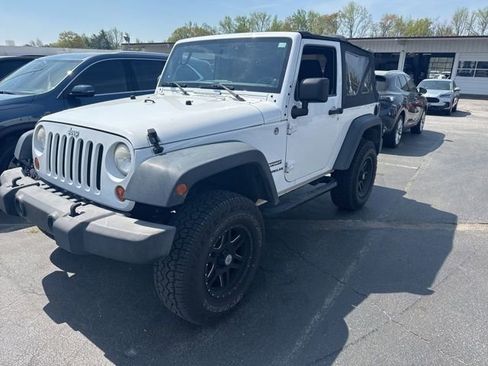 Used 2013 Jeep Wrangler Sport image 2