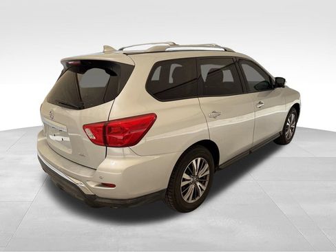 Used 2019 Nissan Pathfinder SL FWD image 8