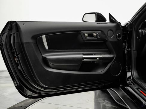 Used 2021 Ford Mustang Shelby GT500 w/ Carbon Fiber Track Pack RWD image 90