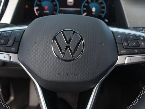 Certified 2026 Volkswagen Atlas Cross Sport SE FWD image 18