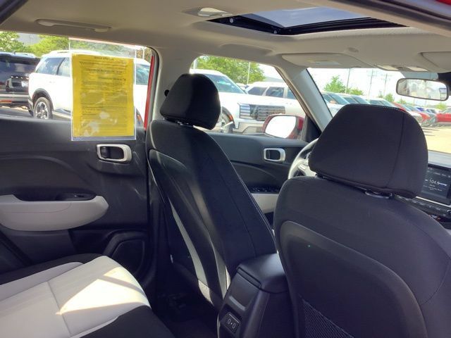 Used 2026 Hyundai Venue SEL FWD image 36