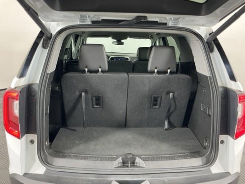 Used 2023 GMC Acadia SLT image 29