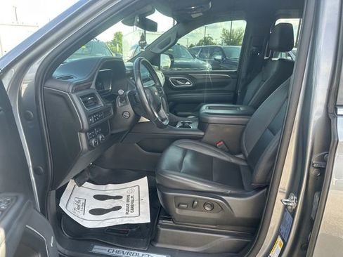 Used 2022 Chevrolet Tahoe LT w/ Luxury Package AWD/4WD image 16