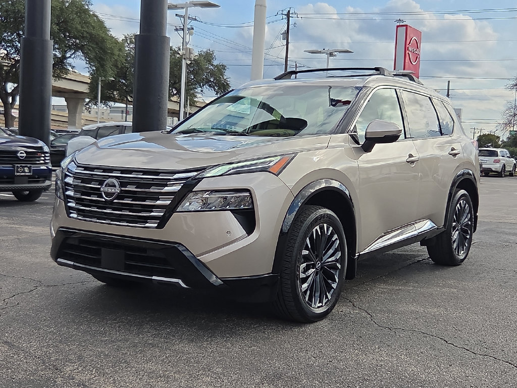 Used 2026 Nissan Rogue Platinum w/ Platinum Premium Package AWD/4WD image 2