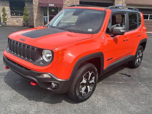 Used 2019 Jeep Renegade Trailhawk w/ UConnect 8.4 Nav Group AWD/4WD image 8