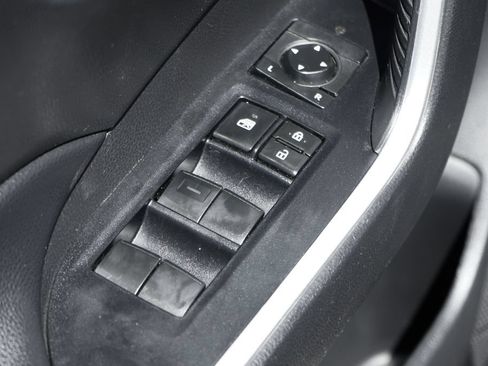 Used 2020 Toyota RAV4 XLE AWD/4WD image 16