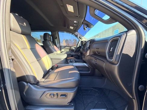 Used 2021 Chevrolet Silverado 2500 LTZ w/ Carhartt Edition image 13