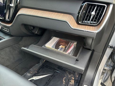 Used 2023 Volvo XC60 B5 Plus w/ Protection Package Premier image 44