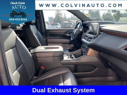 Used 2022 Chevrolet Suburban High Country w/ Premium Package 2 AWD/4WD image 26