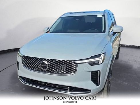 New 2026 Volvo XC90 T8 Plus image 3