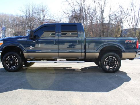 Used 2013 Ford F250 Lariat w/ Lariat Interior Pkg image 26