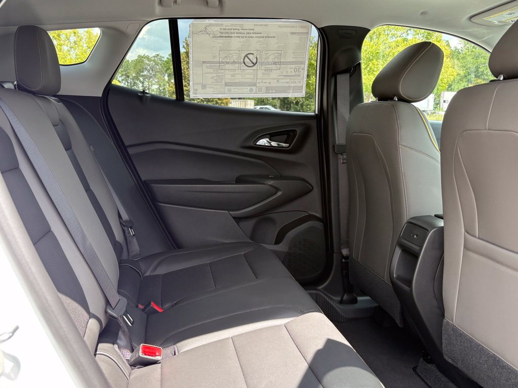 New 2026 Chevrolet Trax ACTIV w/ Sunroof Package FWD image 12