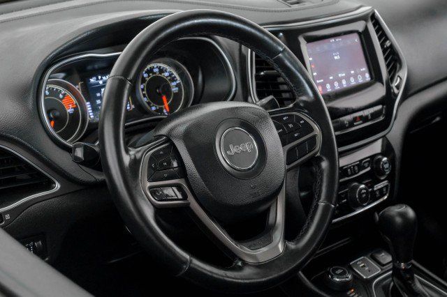 Used 2021 Jeep Cherokee Latitude Plus AWD/4WD image 15