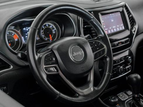 Used 2021 Jeep Cherokee Latitude Plus AWD/4WD image 15