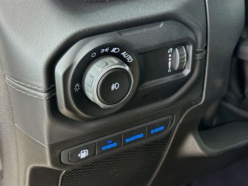 Used 2024 Jeep Wrangler Unlimited Rubicon 4xe image 9