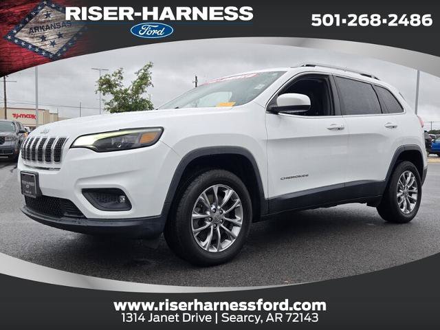 Used 2019 Jeep Cherokee Latitude Plus w/ Cold Weather Group AWD/4WD image 1