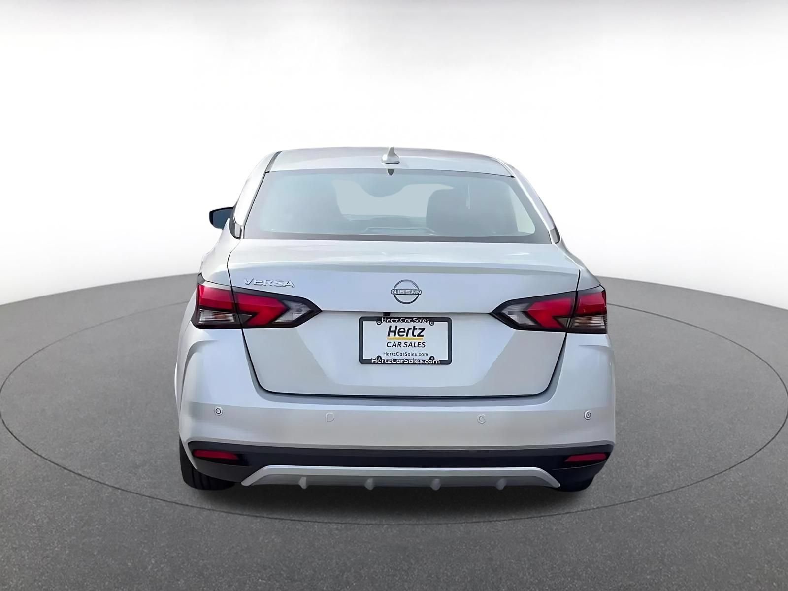 Used 2025 Nissan Versa SV FWD image 10