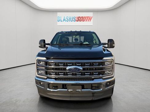Used 2023 Ford F350 Lariat image 8