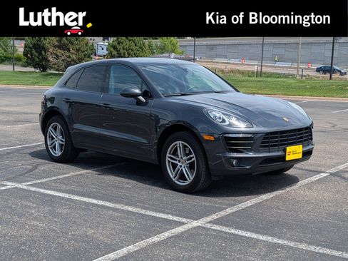 Used 2018 Porsche Macan AWD/4WD image 1