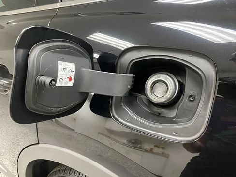 Used 2019 Lincoln Nautilus Select FWD image 24