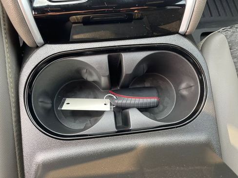 Certified 2024 Chevrolet Colorado ZR2 w/ Technology Package image 37