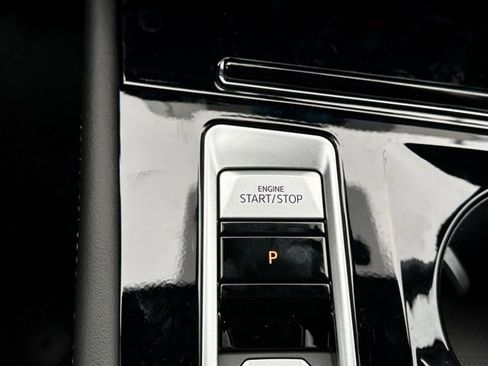 New 2026 Volkswagen Atlas Cross Sport SE image 27