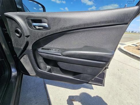 Used 2015 Dodge Charger SE w/ Sport Appearance Group RWD image 27