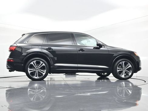 Used 2022 Audi Q7 3.0T Premium Plus w/ Premium Plus Package AWD/4WD image 32