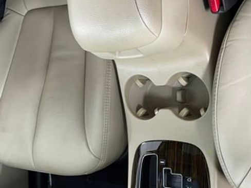 Used 2012 Hyundai Santa Fe Limited FWD image 32