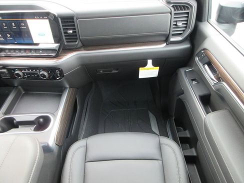 New 2026 Chevrolet Silverado 3500 LT w/ All Star Edition AWD/4WD image 19