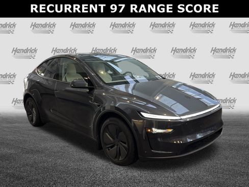 Used 2026 Tesla Model Y AWD image 2