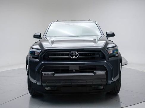 Used 2025 Toyota 4Runner SR5 AWD/4WD image 4