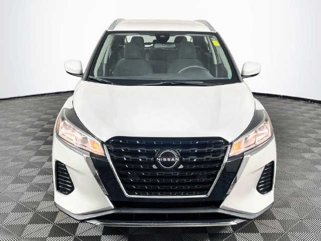 Used 2022 Nissan Kicks SV FWD image 3